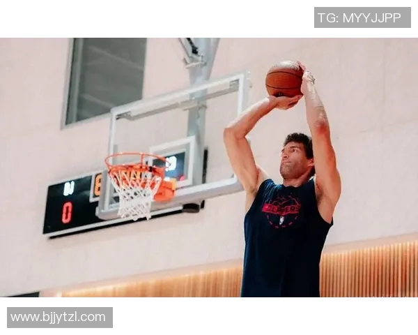 快船续约8100万合同背后的冲冠决心：从伤病反复到角色球员转变的奋斗历程